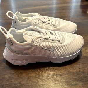 Little Kid Nike Tennis Shoes